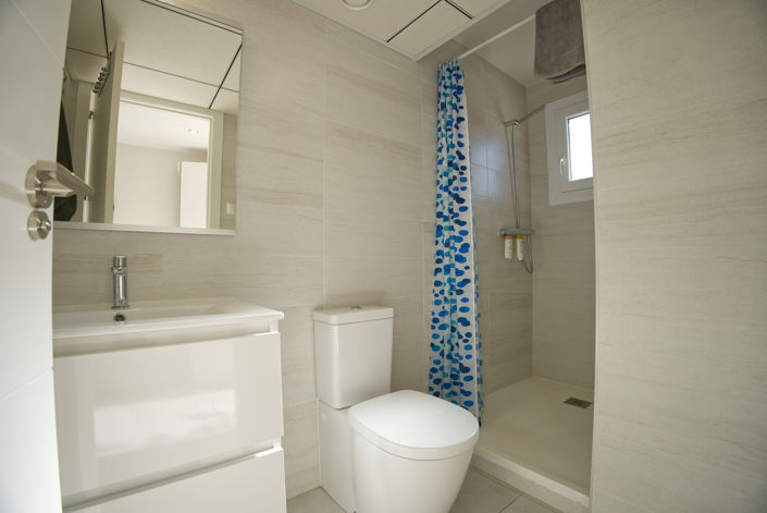 Image No.18-4 Bed Townhouse for sale