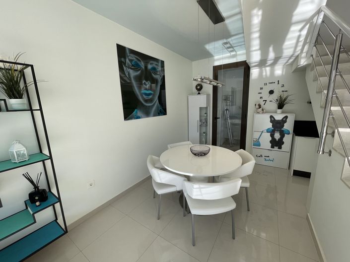 Image No.13-2 Bed Property for sale