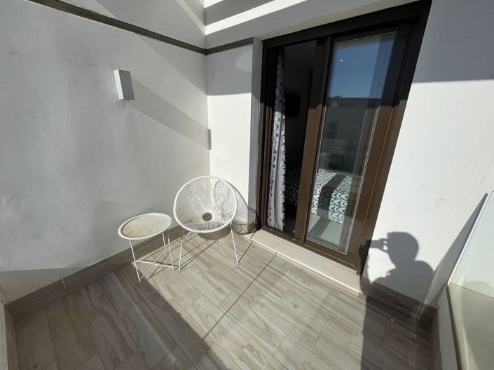 Image No.24-2 Bed Property for sale
