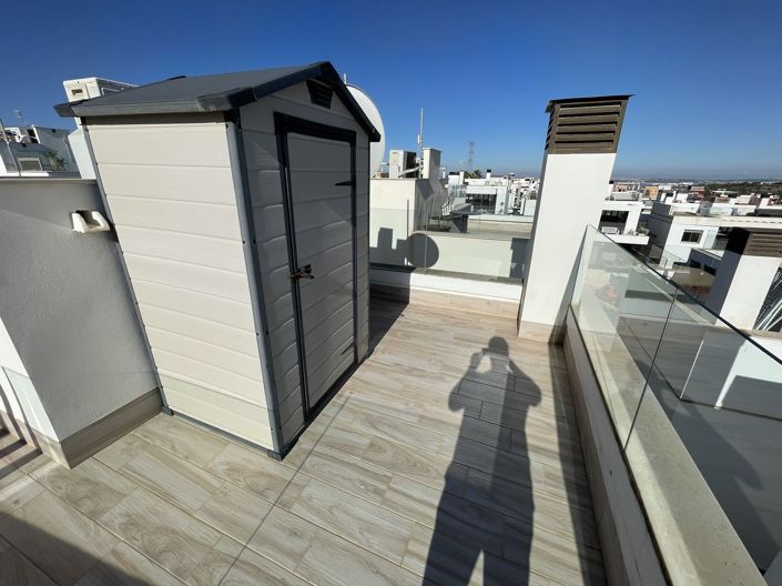 Image No.30-2 Bed Property for sale