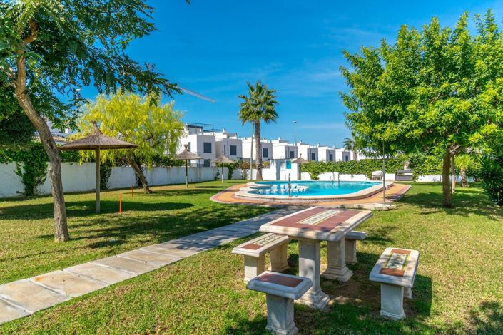 Image No.34-2 Bed Property for sale