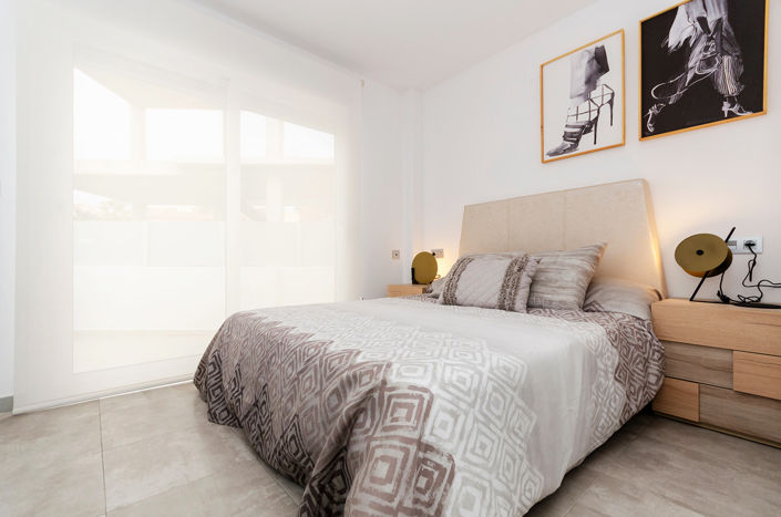 Image No.16-3 Bed Townhouse for sale