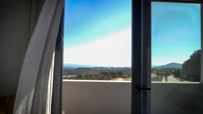 Image No.18-3 Bed Property for sale