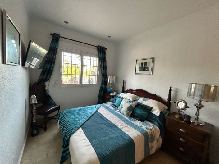 Image No.14-3 Bed Property for sale