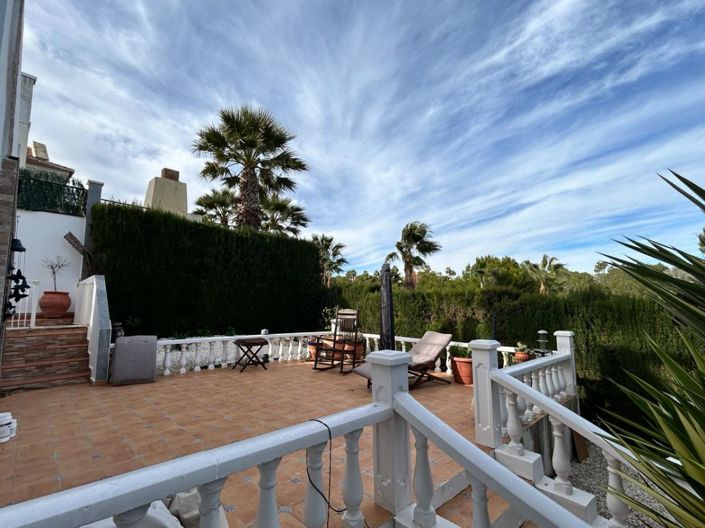 Image No.23-3 Bed Property for sale