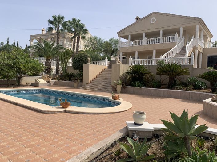 Image No.2-3 Bed Villa for sale