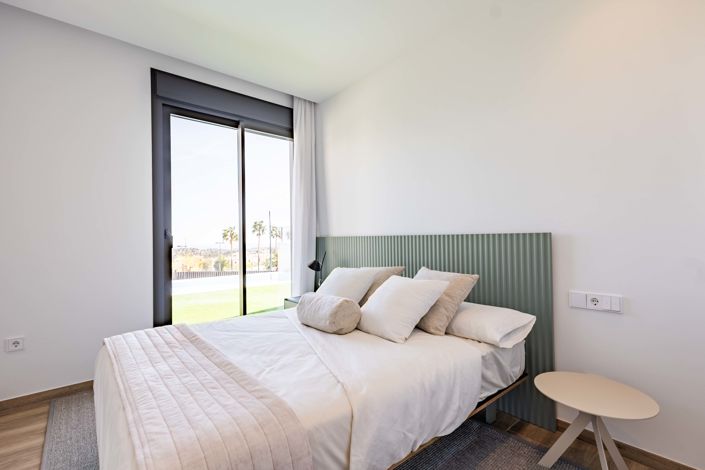 Image No.15-4 Bed Villa for sale