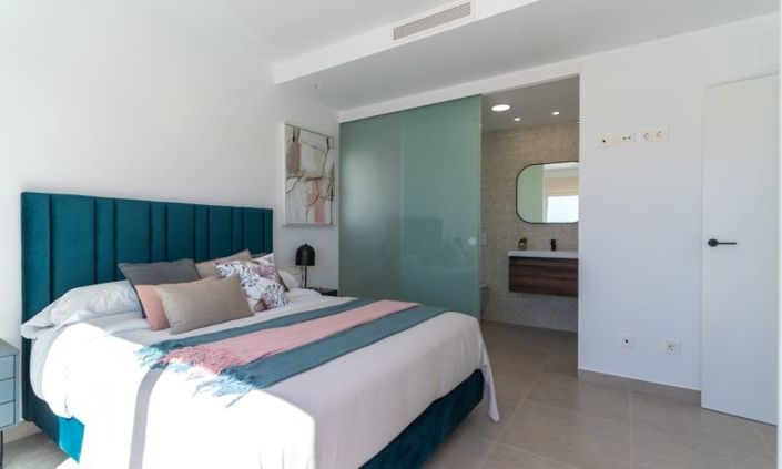 Image No.19-3 Bed Villa for sale