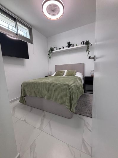 Image No.45-5 Bed Villa for sale