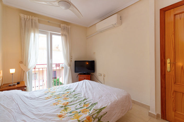 Image No.14-3 Bed Townhouse for sale