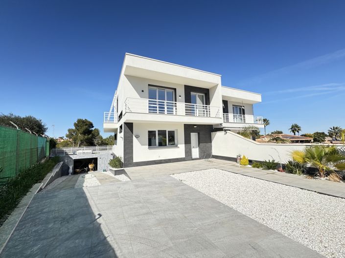 Image No.23-4 Bed Villa for sale