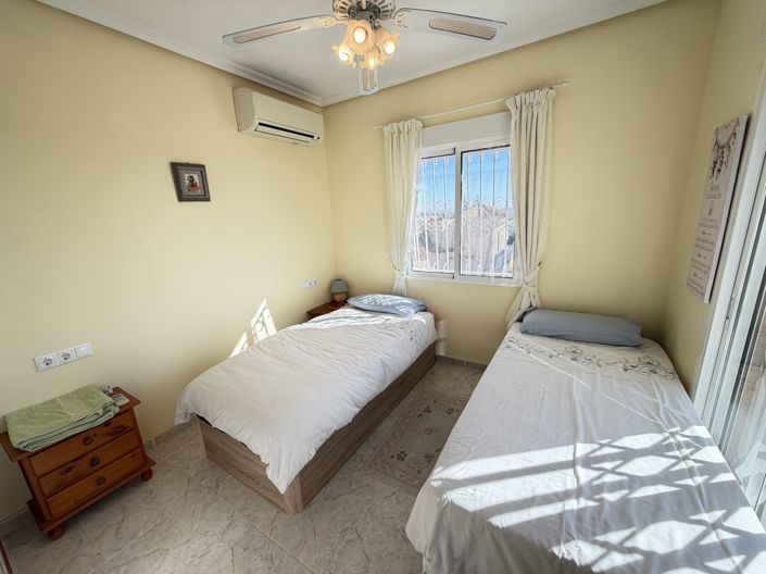 Image No.27-3 Bed Villa for sale