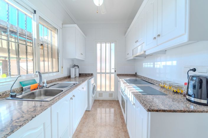 Image No.8-3 Bed Villa for sale