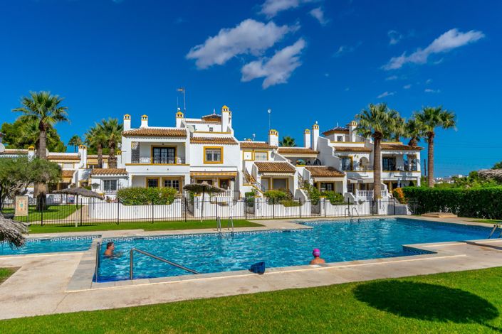 Image No.22-3 Bed Apartment for sale