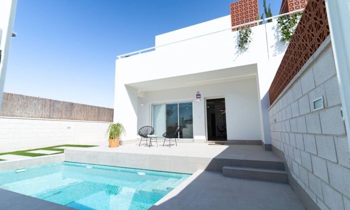 Image No.3-3 Bed Villa for sale