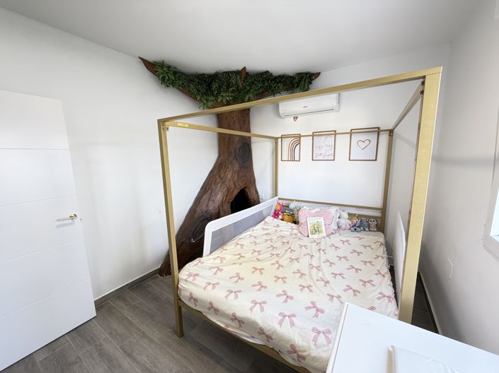 Image No.15-6 Bed Villa for sale