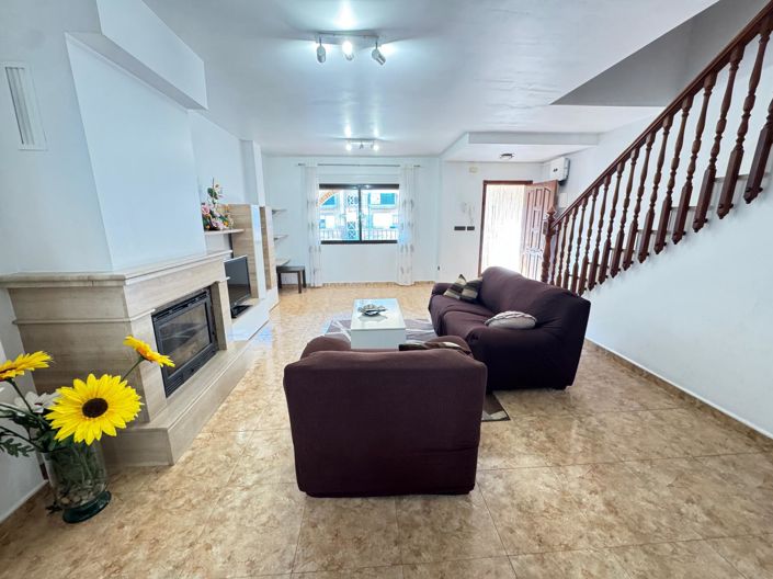 Image No.10-3 Bed Townhouse for sale