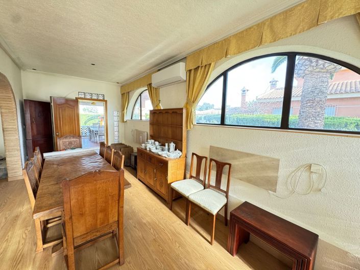 Image No.13-3 Bed Property for sale