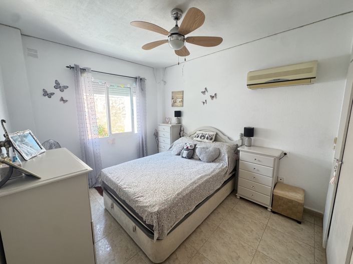 Image No.10-4 Bed Property for sale