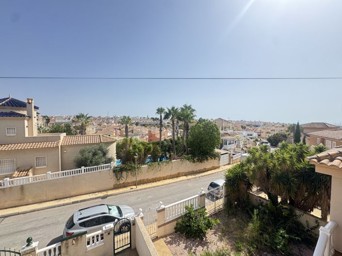 Image No.25-4 Bed Property for sale