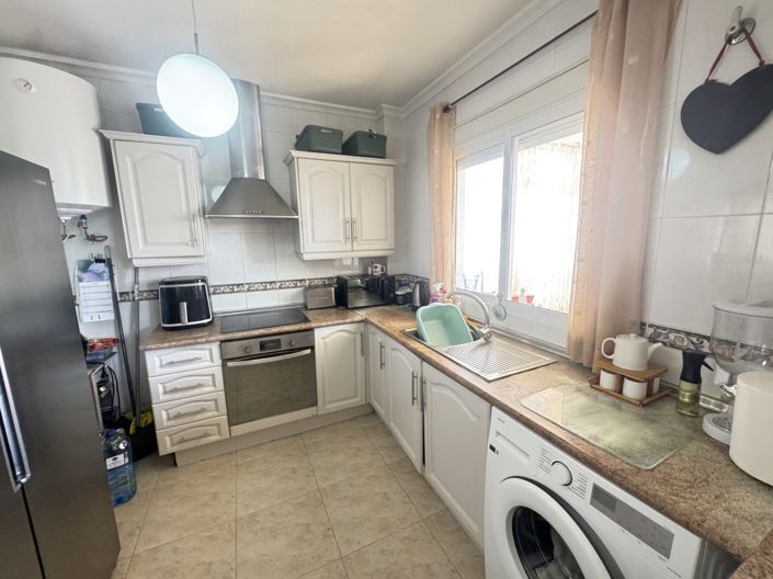 Image No.8-4 Bed Property for sale