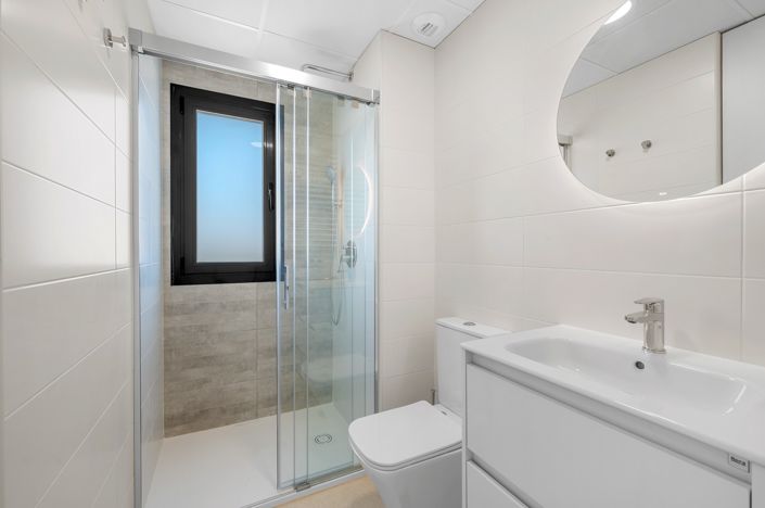 Image No.17-2 Bed Apartment for sale