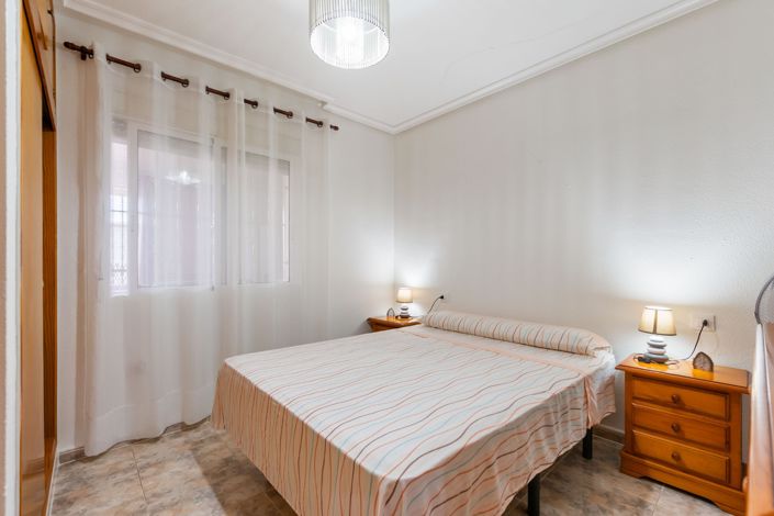 Image No.7-2 Bed Townhouse for sale