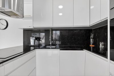 o1jia9uf5316qk1gpf6t7v9i18l52g