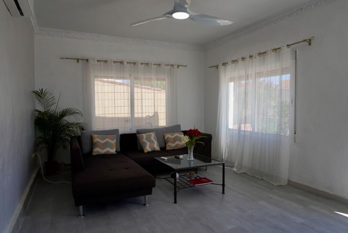 Image No.21-5 Bed Property for sale