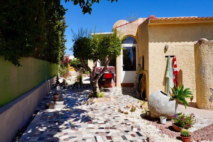 Image No.53-5 Bed Property for sale