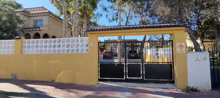 Image No.25-2 Bed Property for sale