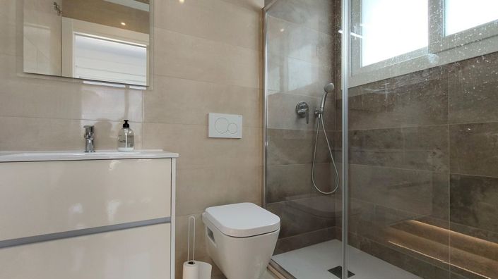 Image No.19-3 Bed Property for sale