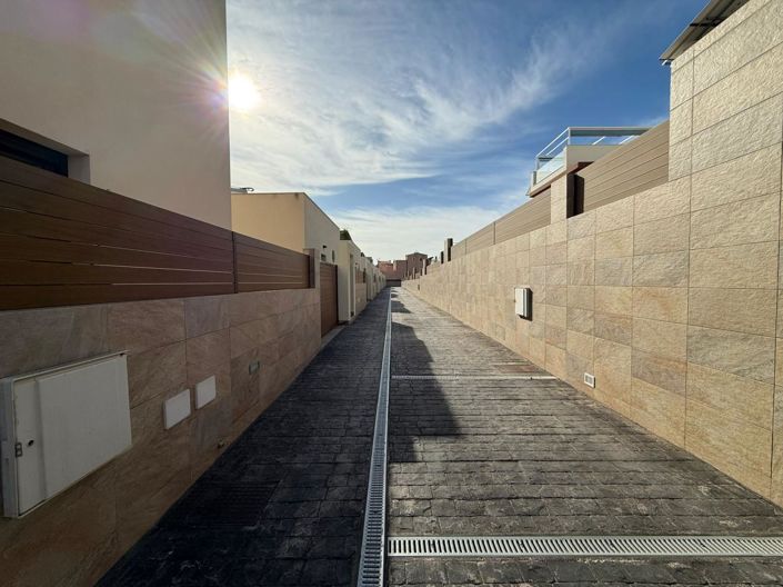 Image No.4-3 Bed Villa for sale