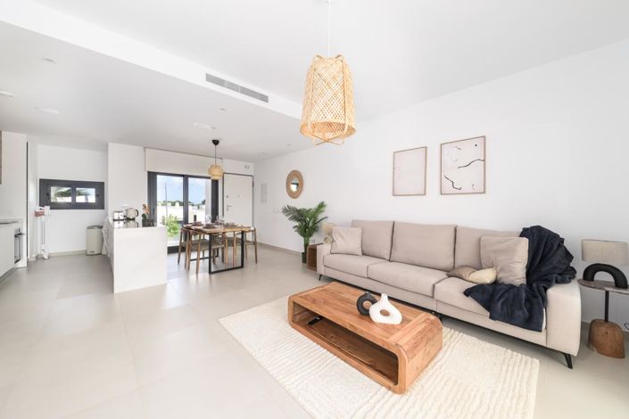 Image No.3-3 Bed Apartment for sale