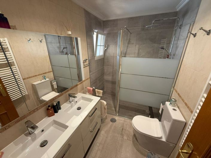 Image No.28-3 Bed Villa for sale