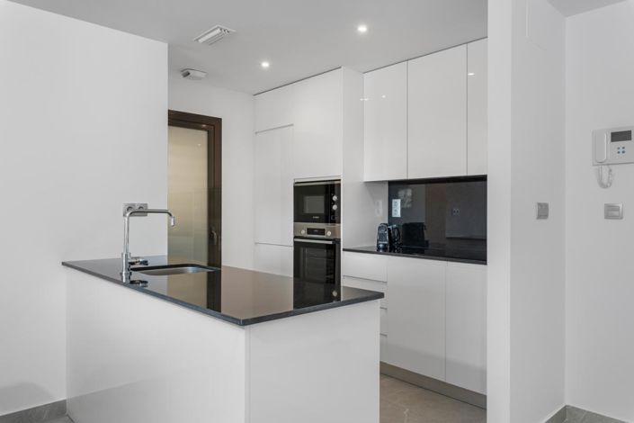 Image No.12-2 Bed Apartment for sale