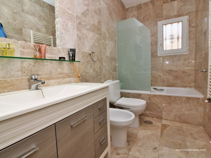 Image No.18-3 Bed Villa for sale