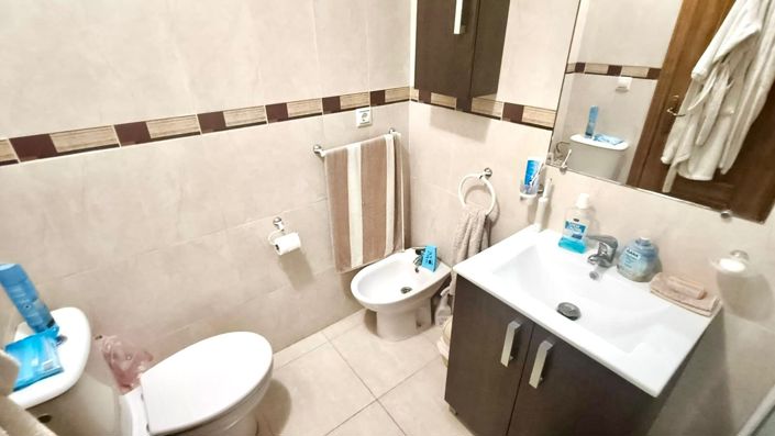 Image No.16-2 Bed Apartment for sale