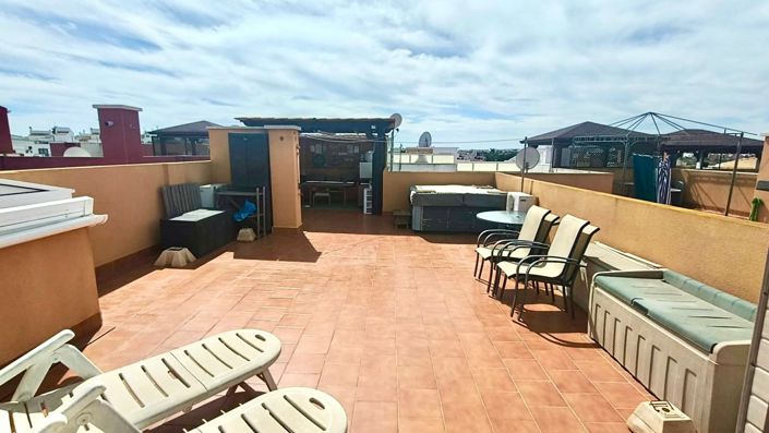 Image No.22-2 Bed Apartment for sale