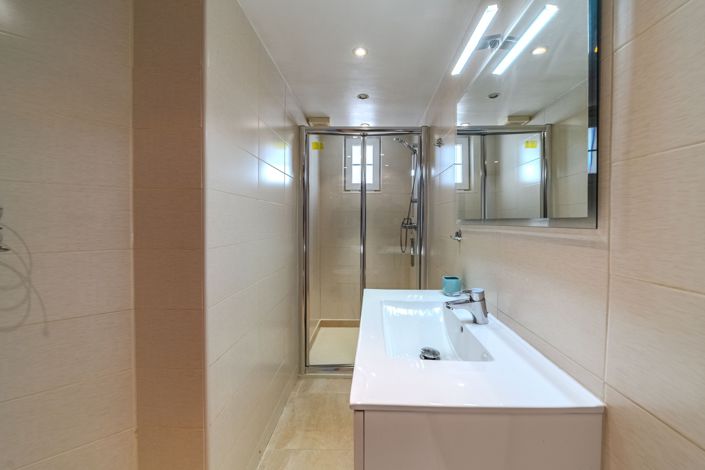 Image No.10-3 Bed Townhouse for sale