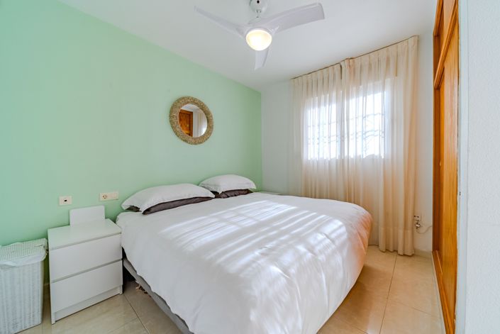 Image No.18-3 Bed Townhouse for sale