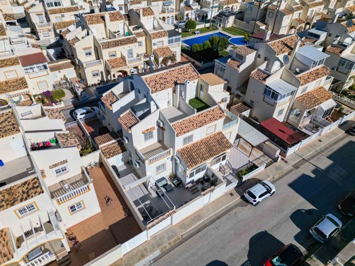 Image No.23-3 Bed Townhouse for sale