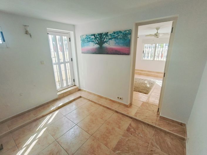 Image No.38-5 Bed Villa for sale