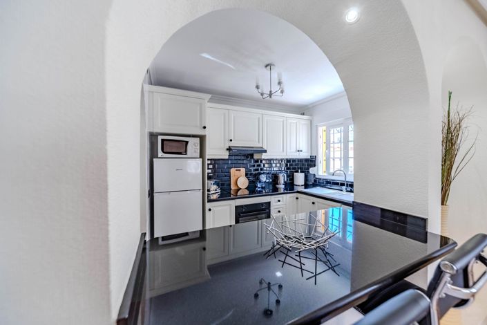 Image No.24-3 Bed Property for sale