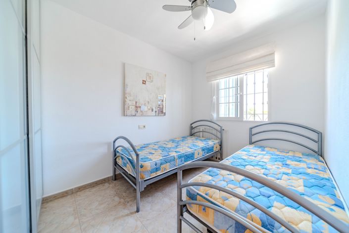 Image No.29-3 Bed Property for sale