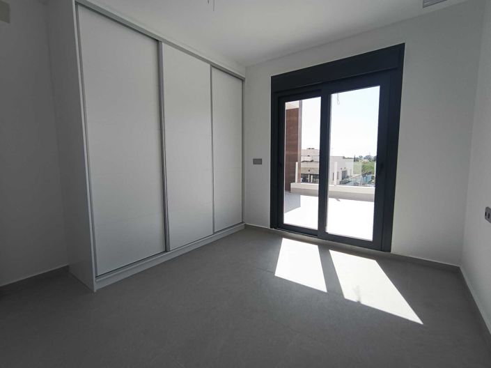 Image No.12-3 Bed Villa for sale