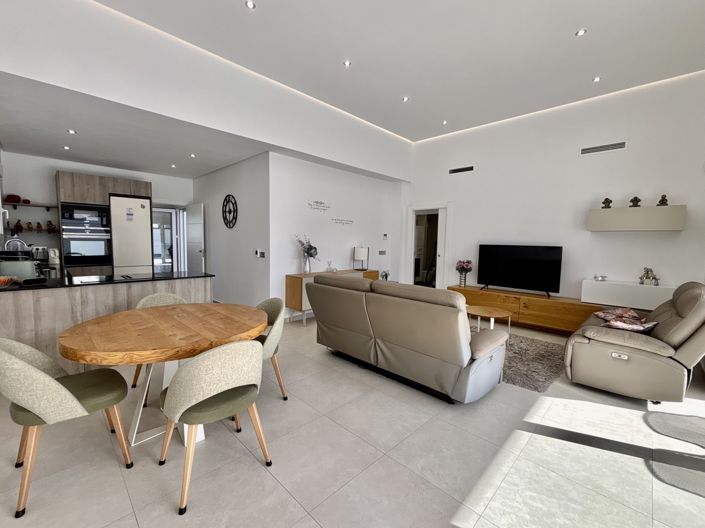 Image No.14-3 Bed Villa for sale