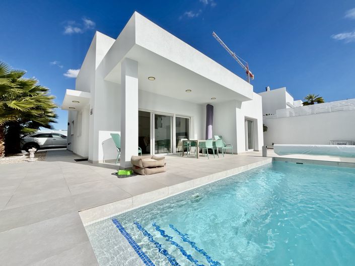 Image No.4-3 Bed Villa for sale