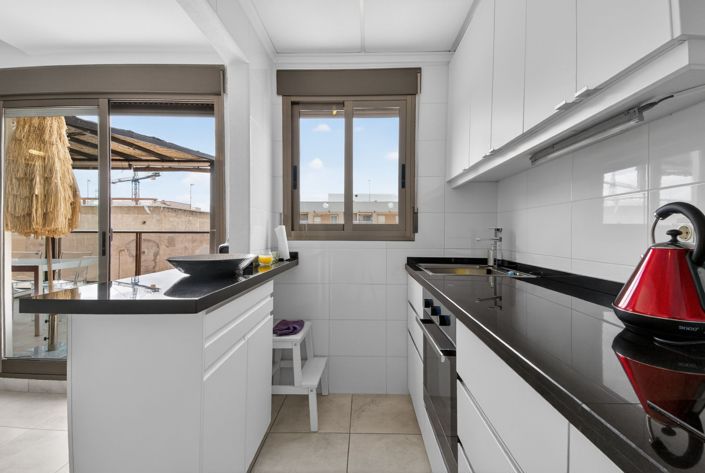 Image No.8-2 Bed Apartment for sale