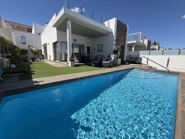 Image No.2-Villa de 3 chambres à vendre à Villamartin